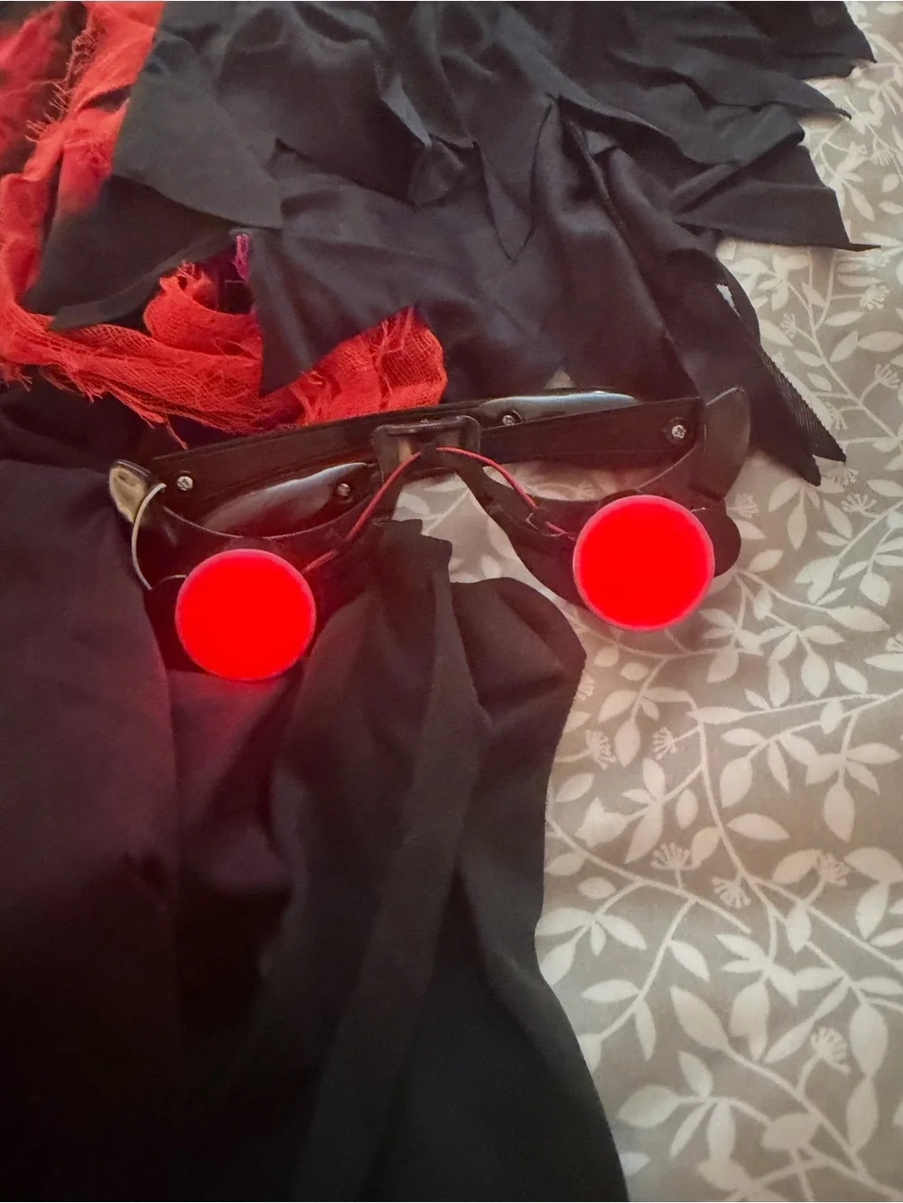 Spirit Fade In Fade Out Executioner Costume - Black & Red
